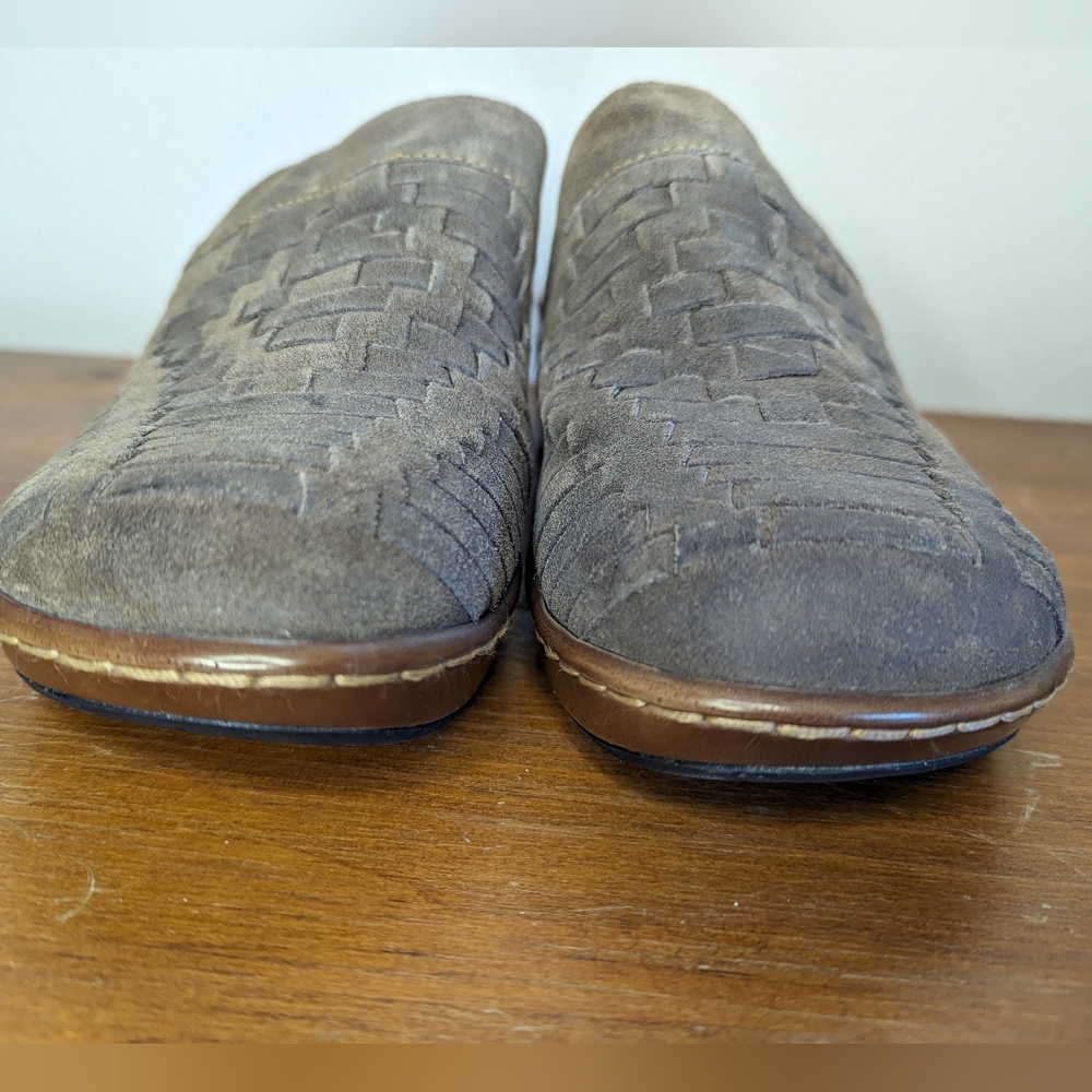 NWOT Born Yucatan Distressed Clogs Wet Weather (Grey) Women's Size 9 - Picture 4 of 14